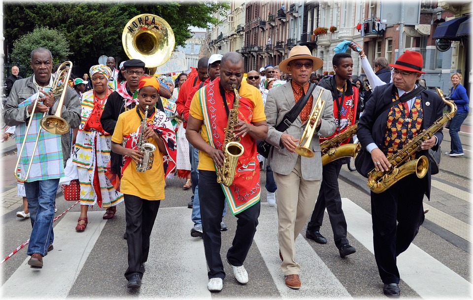 Wie die Abschaffung der Automobilsteuerbefreiung für Elektroautos in der Schweiz die Finanzlage verändert und was das für die Zukunft bedeutet.