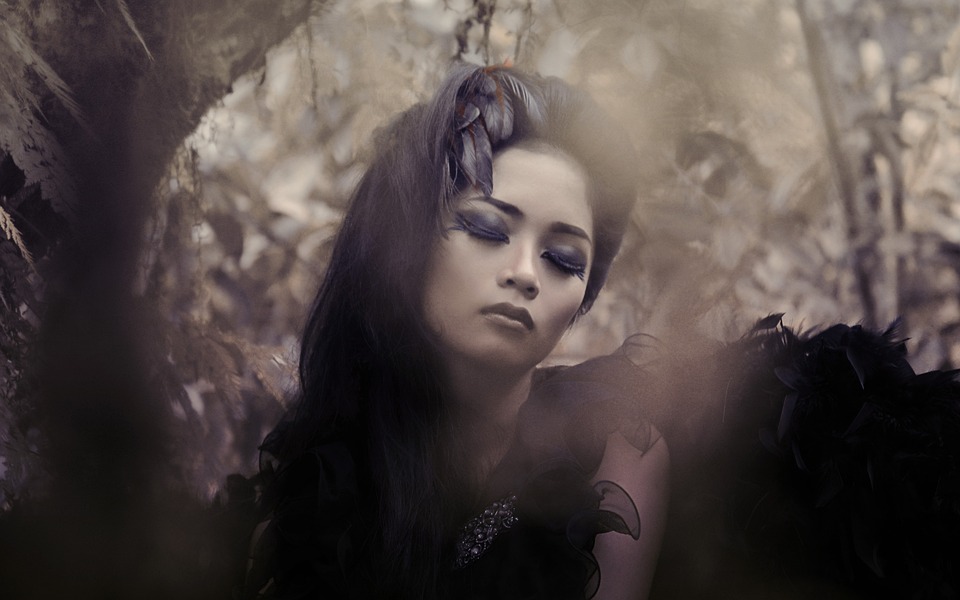 Wie Sie Ihr Portfolio anpassen und attraktive Zinsen in turbulenten Märkten sichern – Tipps von Experten.