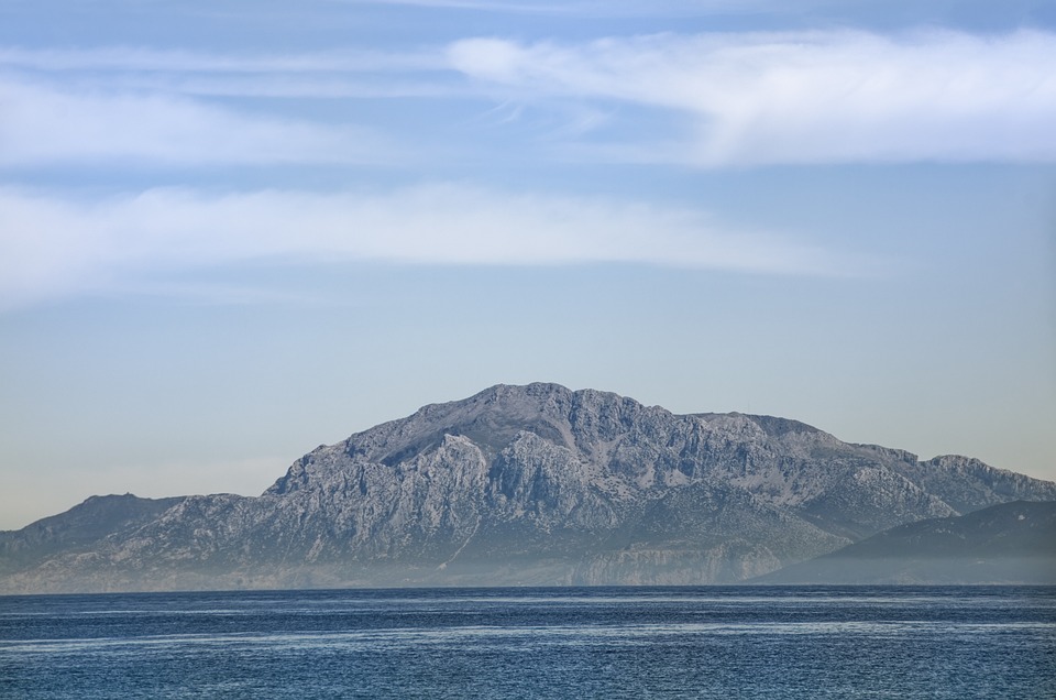 Kfz-Versicherung 2022: Wechselbereitschaft steigt – teurere Tarife lohnen sich nicht! Bis zu Hunderte Euro sparen – auch für Bestandskunden!