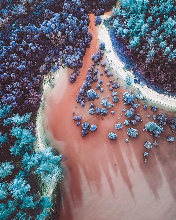 Finanzexperte warnt vor unseriösen Festgeld-Angeboten und analysiert steigende Online-Werbung sowie die schlechte Stimmung im Mittelstand.