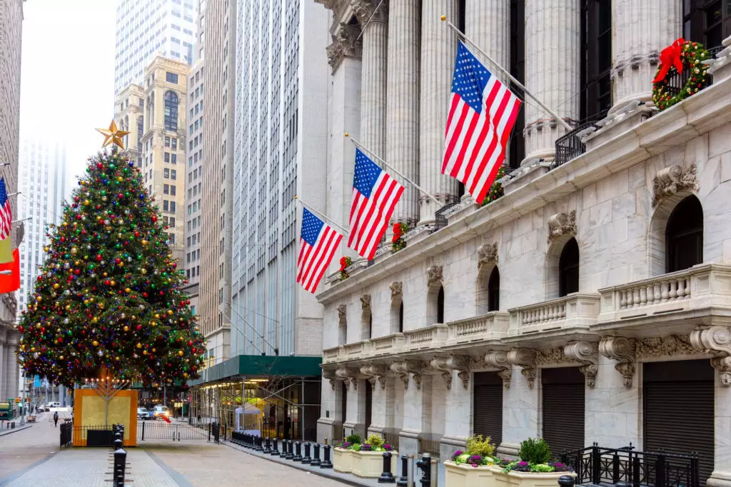 US-Aktienmärkte vor Weihnachtsrally: Finanzexperte analysiert S&P 500 und die möglichen Kursentwicklungen