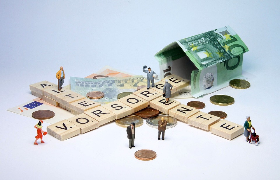 Altersvorsorge: Lebensversicherungen mit höheren Zinsen – Trend nach oben. Expertenprognosen und Empfehlungen zur laufenden Verzinsung.