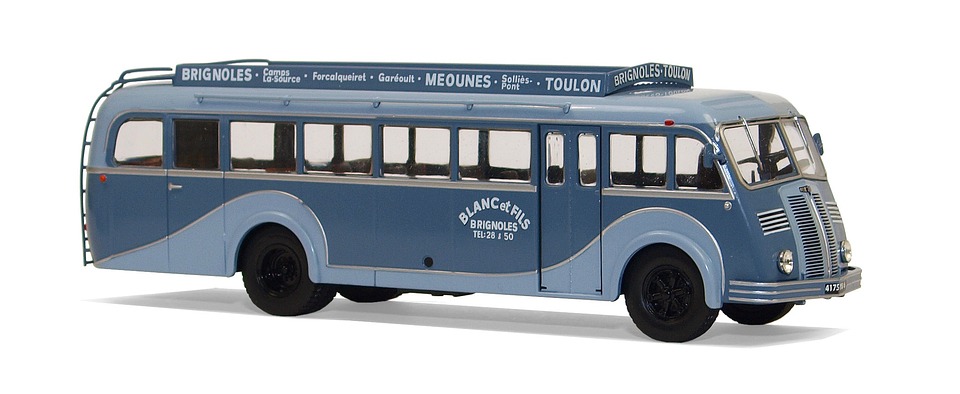 Kfz-Versicherung 2024: Typ- und Regionalklasse sowie Selbstbeteiligung prüfen! Ersparnisse durch Online-Tarife und Telematik möglich.