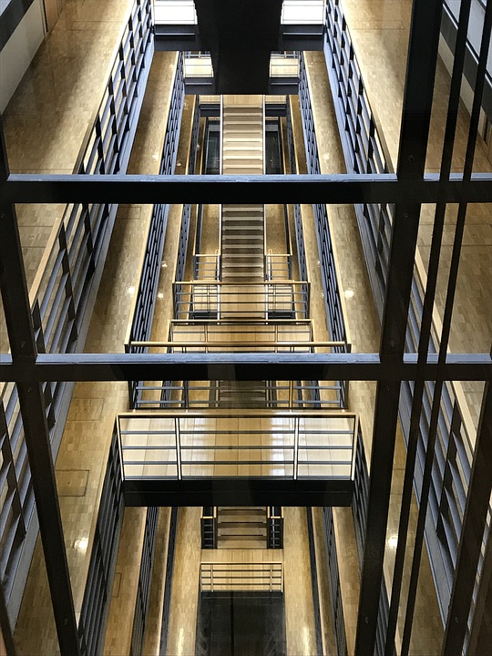 Bundesregierung erhöht Krankenkassenbeiträge für 2024 – Welche Kassen bleiben stabil?