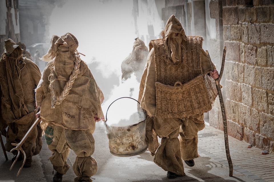 Kfz-Versicherung 2023 teurer: Finanzexperte warnt vor Preisanstieg in Deutschland