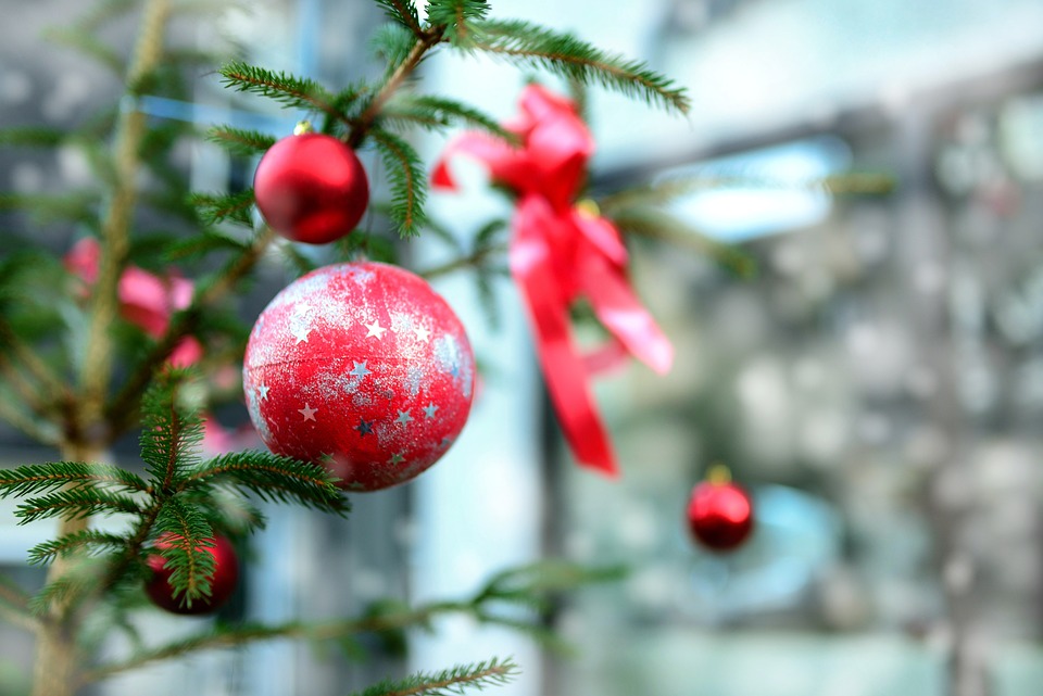 Weihnachtsgeschäft trotz Inflation: Finanzexperte erwartet positiven Verlauf 2023.