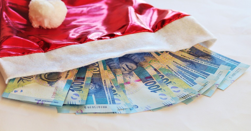 Finanzexperte analysiert: Fed-Wende bringt Bären zum Umdenken, Aktienmärkte auf Rekordhoch. Fed-Wende befeuert Rallye.