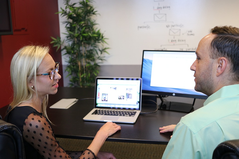 Walmart-Aktie steigt: Analyse und Ausblick auf den US-amerikanischen Aktienmarkt