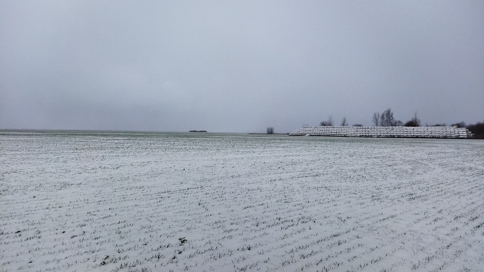 Finanzexperte bewertet Abriss des Gebäudes neben der Ex-Tankstelle als strategische Entscheidung