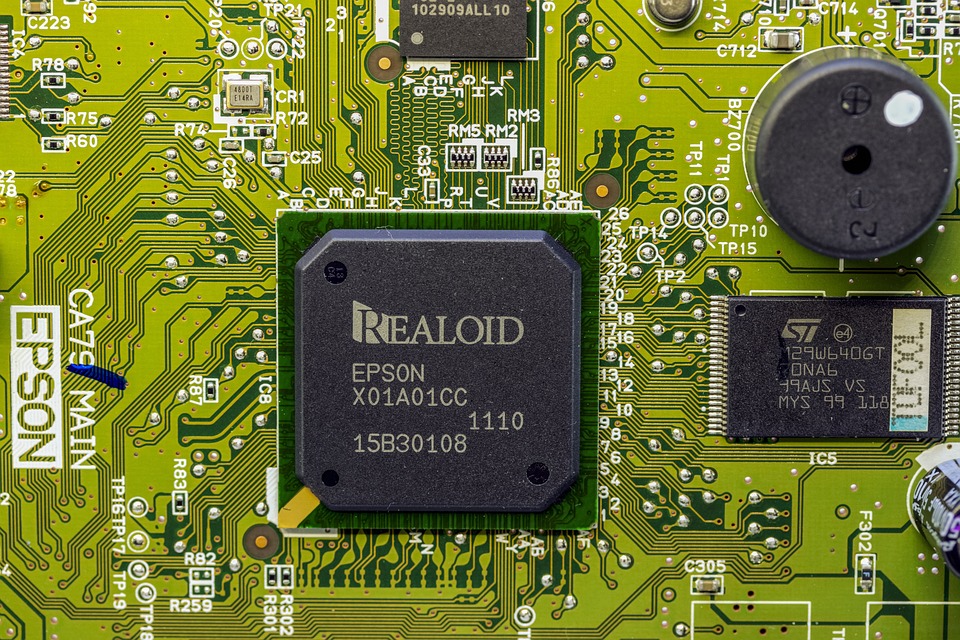 Aktuelle Neuerungen bei Steuern, Renten und Mindestlohn: Finanzexperten erwarten ab Juli eine Rentenerhöhung von über drei Prozent und eine Anhebung des gesetzlichen Mindestlohns auf 12,41 Euro. Weitere Änderungen bei Steuern und Sozialabgaben sind zu erwarten.