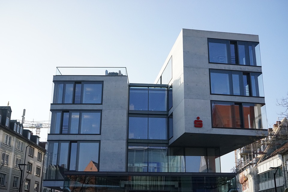 Sparkassen Versicherung zieht sich aus id-Fabrik-Projekt zurück und investiert in interne Innovationen