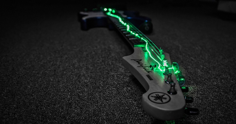 Finanzexperte analysiert: Eurokurs gibt etwas nach – Auswirkungen auf Anleger