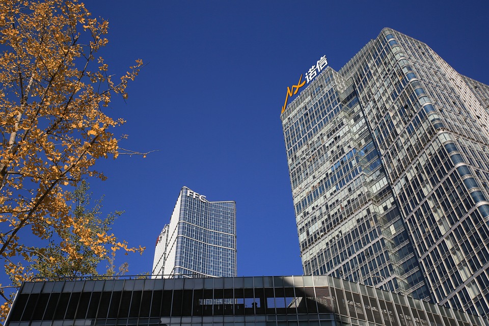 Vzbv prüft Sammelklage gegen Eon: Finanzexperte fordert schärfere Kontrolle der Energiebranche