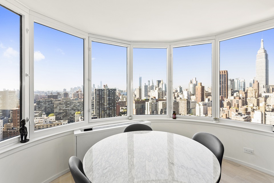 Krankenkassenbeiträge erhöht: Millionen betroffen, Wechsel lohnt sich – Finanzexperte gibt Rat