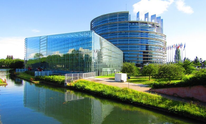 EU-Parlament verbietet Barzahlungen über 10.000 Euro